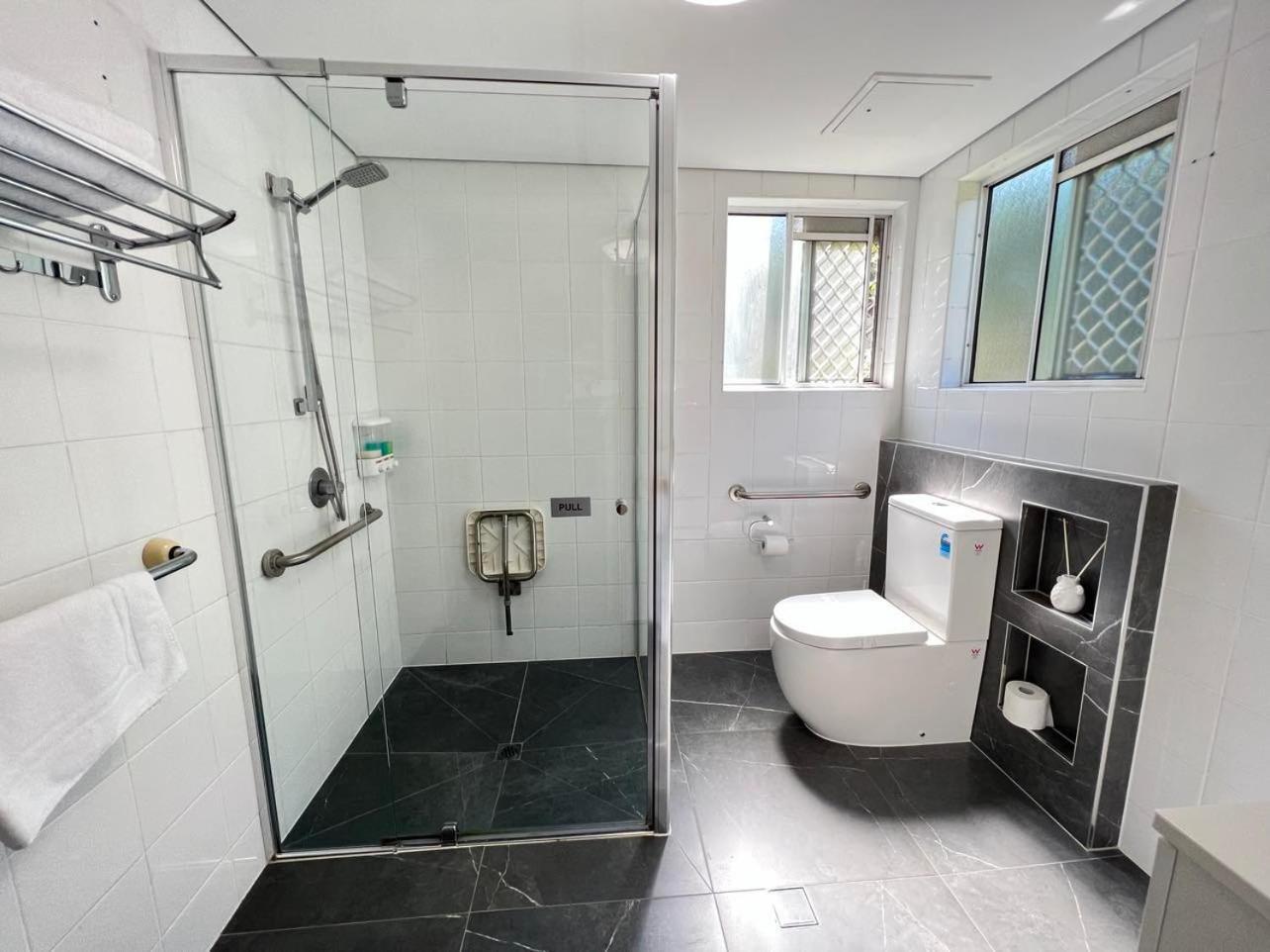 Benson Court Motel Brisbane Bagian luar foto