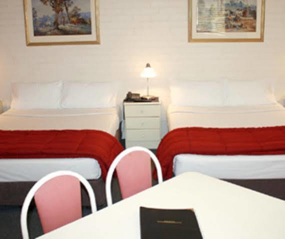 Benson Court Motel Brisbane Bagian luar foto