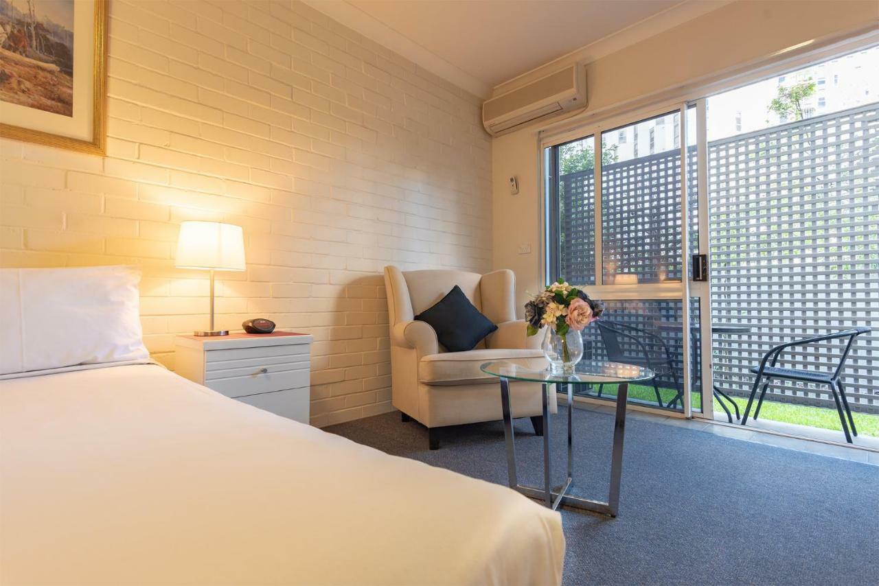 Benson Court Motel Brisbane Bagian luar foto