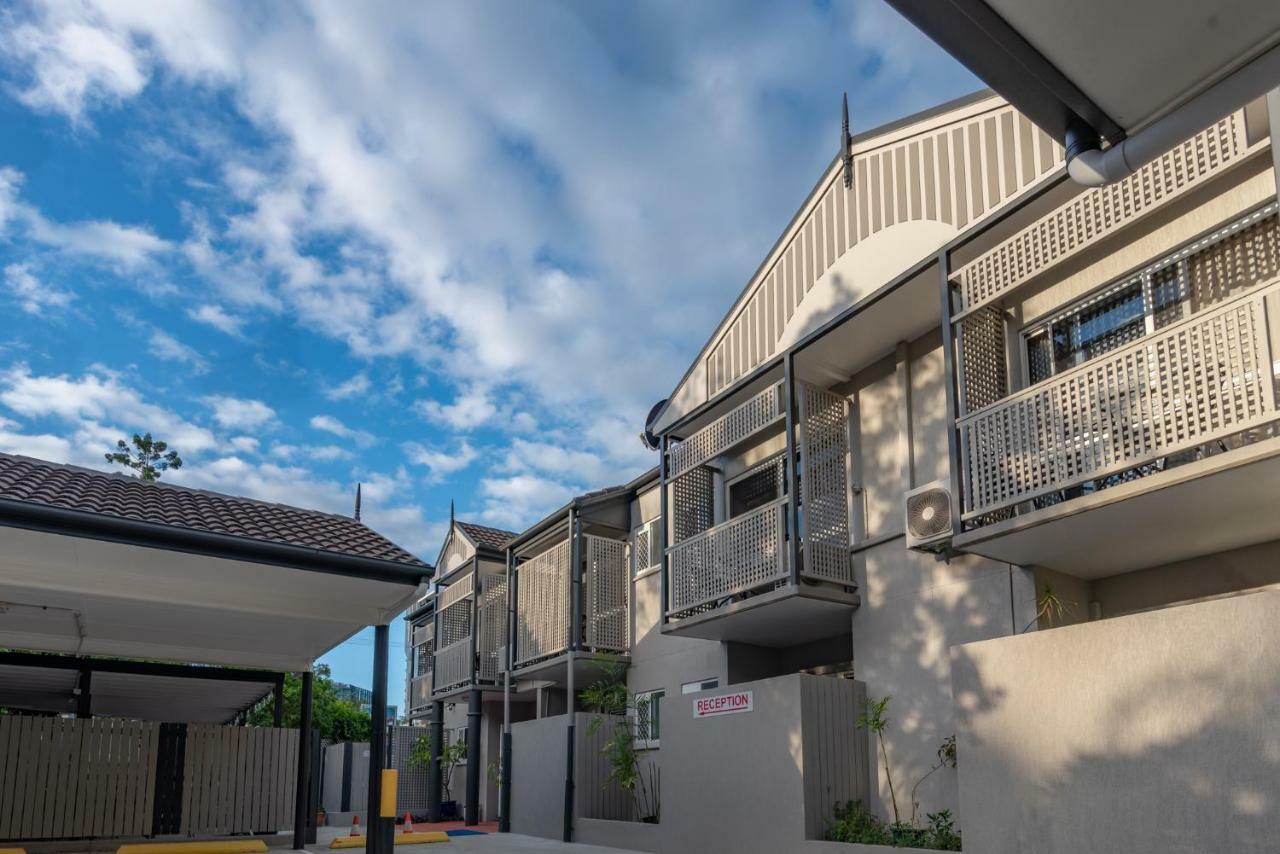 Benson Court Motel Brisbane Bagian luar foto